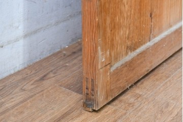 アンティーク建具　明治～大正期　和の趣が漂う格子入りガラス帯戸1枚　(R-085045)