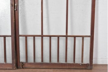アンティーク建具　昭和初期～中期　大正ロマン　格子意匠のガラス窓2枚セット　(R-085046)