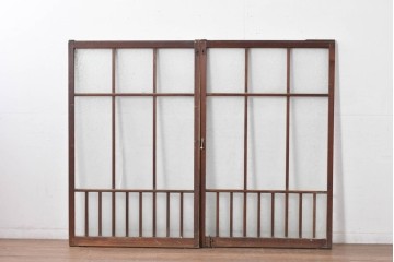アンティーク建具　昭和初期～中期　大正ロマン　格子意匠のガラス窓2枚セット　(R-085046)