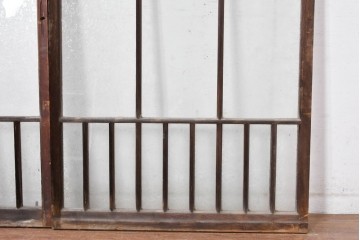 アンティーク建具　昭和初期～中期　大正ロマン　格子意匠のガラス窓2枚セット　(R-085046)