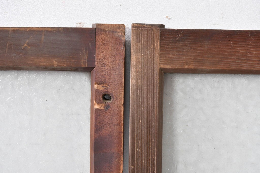 アンティーク建具　昭和初期～中期　大正ロマン　格子意匠のガラス窓2枚セット　(R-085046)