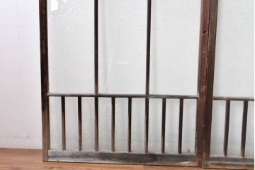 アンティーク建具　昭和初期～中期　大正ロマン　格子意匠のガラス窓2枚セット　(R-085046)