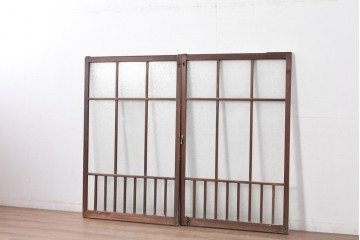 アンティーク建具　昭和初期～中期　大正ロマン　格子意匠のガラス窓2枚セット　(R-085046)