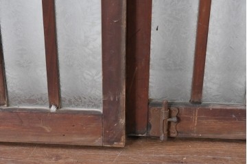 アンティーク建具　昭和初期～中期　大正ロマン　格子意匠のガラス窓2枚セット　(R-085046)