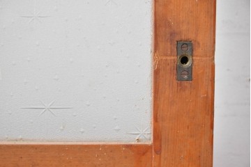 ヴィンテージ建具　昭和中期　端整な三本縦桟が目を引くガラス戸1枚　(R-085047)