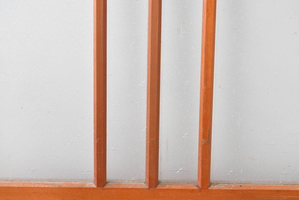 ヴィンテージ建具　昭和中期　端整な三本縦桟が目を引くガラス戸1枚　(R-085047)