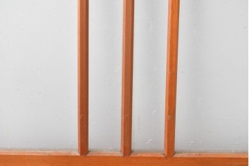 ヴィンテージ建具　昭和中期　端整な三本縦桟が目を引くガラス戸1枚　(R-085047)