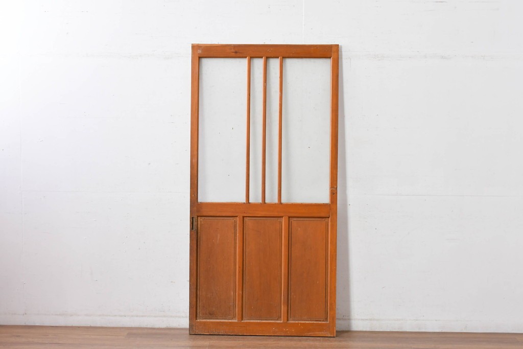 ヴィンテージ建具　昭和中期　温かな木味の三本縦桟ガラス戸1枚　(R-085048)
