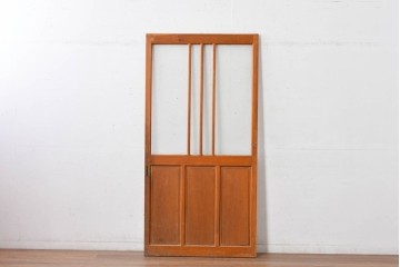 ヴィンテージ建具　昭和中期　温かな木味の三本縦桟ガラス戸1枚　(R-085048)