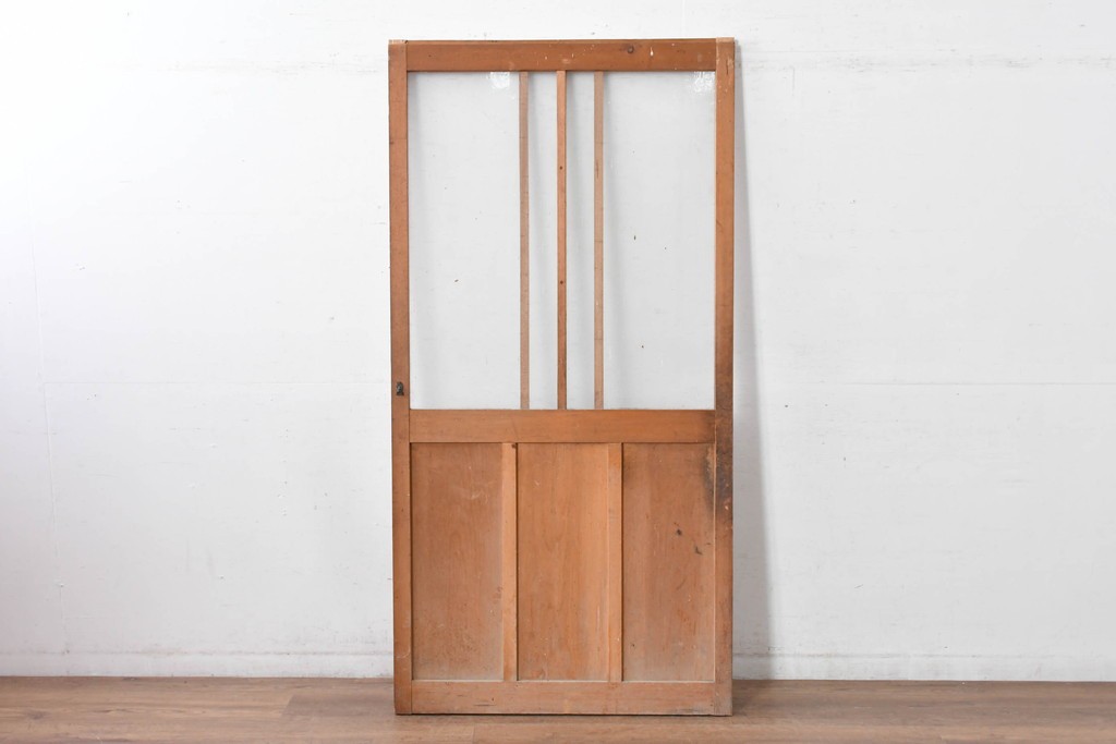 ヴィンテージ建具　昭和中期　温かな木味の三本縦桟ガラス戸1枚　(R-085048)