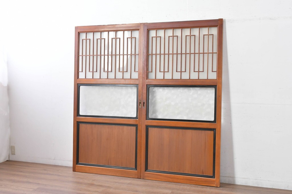 アンティーク建具　昭和初期～中期　美品　上手物!!　幾何学格子デザインの引き戸2枚セット　(R-085049)
