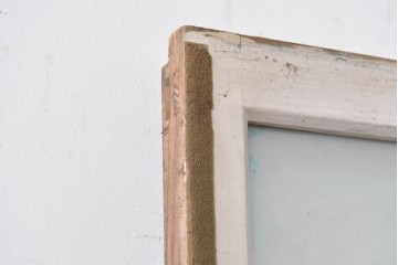 《ペイント仕上げ限定》　アンティーク建具　大正ロマン　格子デザインが趣深いガラス窓2枚セット　(R-085052)