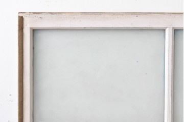 《ペイント仕上げ限定》　アンティーク建具　大正ロマン　格子デザインが趣深いガラス窓2枚セット　(R-085052)
