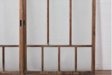 《ペイント仕上げ限定》　アンティーク建具　大正ロマン　格子デザインが趣深いガラス窓2枚セット　(R-085052)