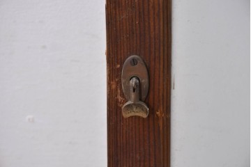 《ペイント仕上げ限定》　アンティーク建具　大正ロマン　格子デザインが趣深いガラス窓2枚セット　(R-085052)