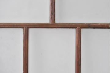 《ペイント仕上げ限定》　アンティーク建具　昭和初期　大正ロマン　格子デザインが趣深いガラス窓2枚セット　(R-085053)