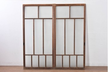 《ペイント仕上げ限定》　アンティーク建具　昭和初期　大正ロマン　格子デザインが趣深いガラス窓2枚セット　(R-085053)