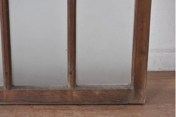 《ペイント仕上げ限定》　アンティーク建具　昭和初期　大正ロマン　格子デザインが趣深いガラス窓2枚セット　(R-085053)