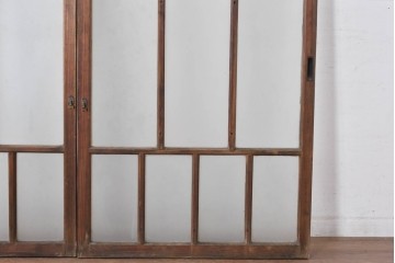 《ペイント仕上げ限定》　アンティーク建具　昭和初期　大正ロマン　格子デザインが趣深いガラス窓2枚セット　(R-085053)