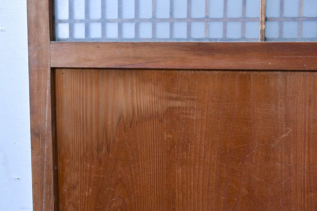 アンティーク建具　昭和初期～中期　縦格子が美しく映えるガラス帯戸2枚セット　(R-085054)