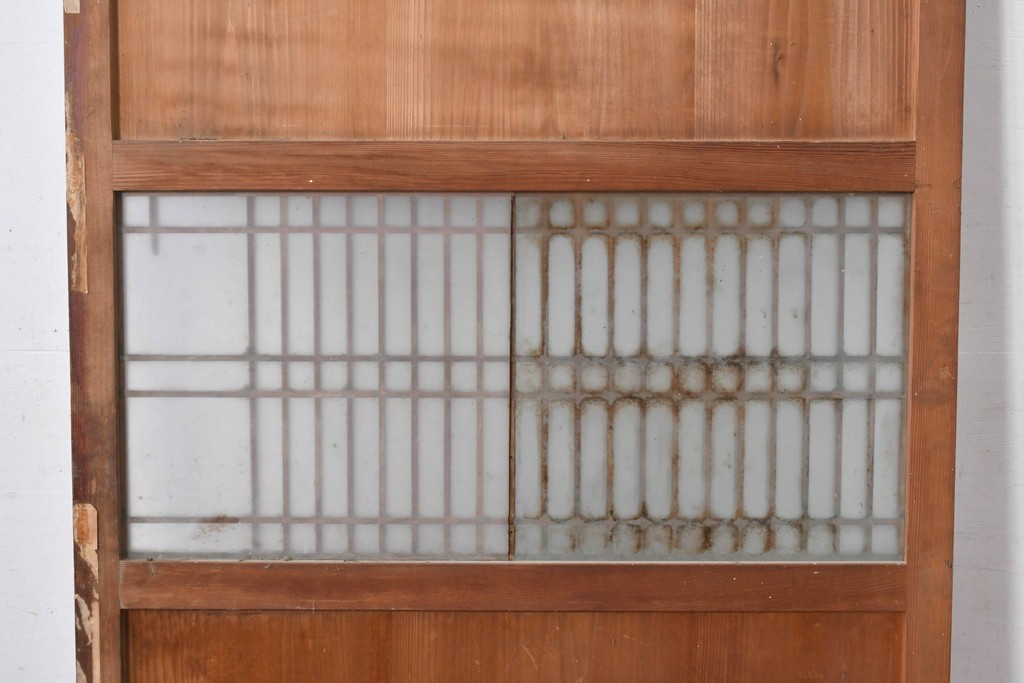 アンティーク建具　素朴な味わいの格子入りガラスの帯戸1枚　(R-085055)