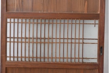アンティーク建具　素朴な味わいの格子入りガラスの帯戸1枚　(R-085055)