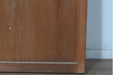 アンティーク建具　素朴な味わいの格子入りガラスの帯戸1枚　(R-085055)