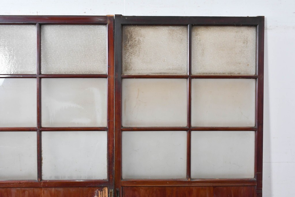 アンティーク建具　昭和初期　光をやわらかく取り込む格子入りのガラス戸3枚セット　(R-085056)