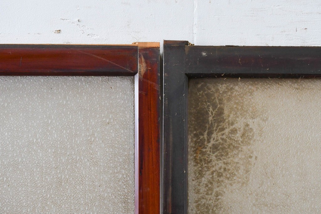 アンティーク建具　昭和初期　光をやわらかく取り込む格子入りのガラス戸3枚セット　(R-085056)