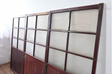 アンティーク建具　昭和初期　光をやわらかく取り込む格子入りのガラス戸3枚セット　(R-085056)