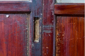 アンティーク建具　昭和初期　光をやわらかく取り込む格子入りのガラス戸3枚セット　(R-085056)