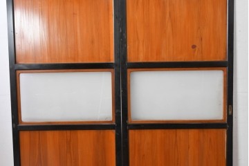 アンティーク建具　昭和初期～中期　板戸とガラス帯を組み合わせたガラス帯戸2枚セット　(R-085057)