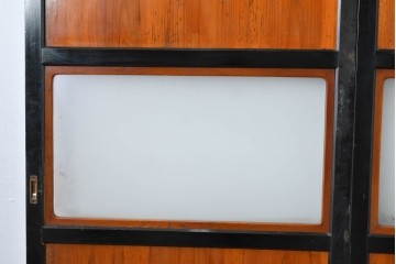 アンティーク建具　昭和初期～中期　板戸とガラス帯を組み合わせたガラス帯戸2枚セット　(R-085057)