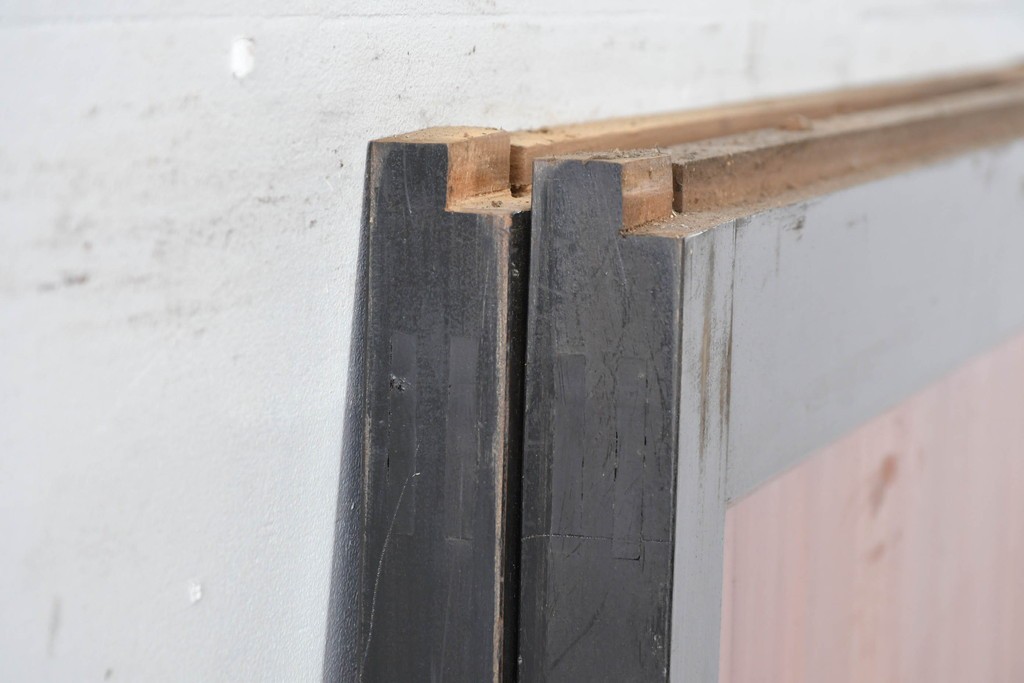 アンティーク建具　昭和初期～中期　板戸とガラス帯を組み合わせたガラス帯戸2枚セット　(R-085057)