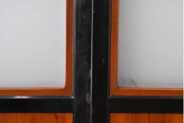 アンティーク建具　昭和初期～中期　板戸とガラス帯を組み合わせたガラス帯戸2枚セット　(R-085057)