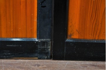 アンティーク建具　昭和初期～中期　板戸とガラス帯を組み合わせたガラス帯戸2枚セット　(R-085057)