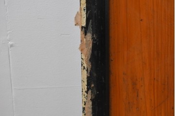 アンティーク建具　昭和初期～中期　黒枠と木目の対比が美しいガラス帯戸2枚セット　(R-085058)