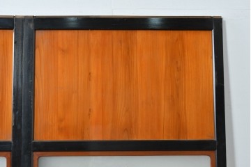 アンティーク建具　昭和初期～中期　黒枠と木目の対比が美しいガラス帯戸2枚セット　(R-085058)