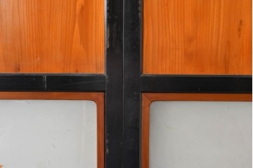 アンティーク建具　昭和初期～中期　黒枠と木目の対比が美しいガラス帯戸2枚セット　(R-085058)