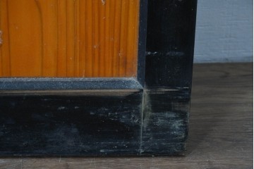 アンティーク建具　昭和初期～中期　黒枠と木目の対比が美しいガラス帯戸2枚セット　(R-085058)