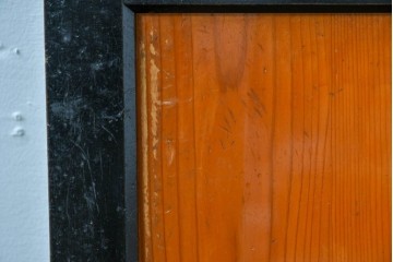 アンティーク建具　昭和初期～中期　黒枠と木目の対比が美しいガラス帯戸1枚　(R-085059)