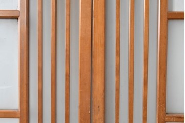 ヴィンテージ建具　昭和中期　縦桟がアクセントのガラス戸2枚セット　(R-085060)
