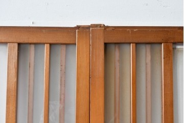 ヴィンテージ建具　昭和中期　縦桟がアクセントのガラス戸2枚セット　(R-085060)