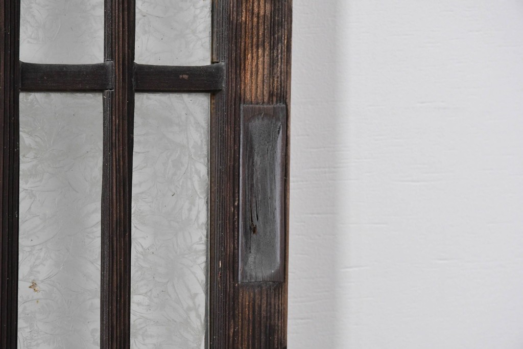 ヴィンテージ建具　昭和中期　結霜ガラス入りの幅狭玄関戸4枚セット　(R-085061)