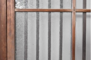 ヴィンテージ建具　昭和中期　結霜ガラス入りの幅狭玄関戸4枚セット　(R-085061)
