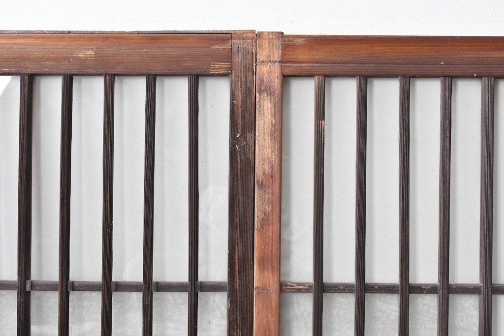 ヴィンテージ建具　昭和中期　結霜ガラス入りの幅狭玄関戸4枚セット　(R-085061)