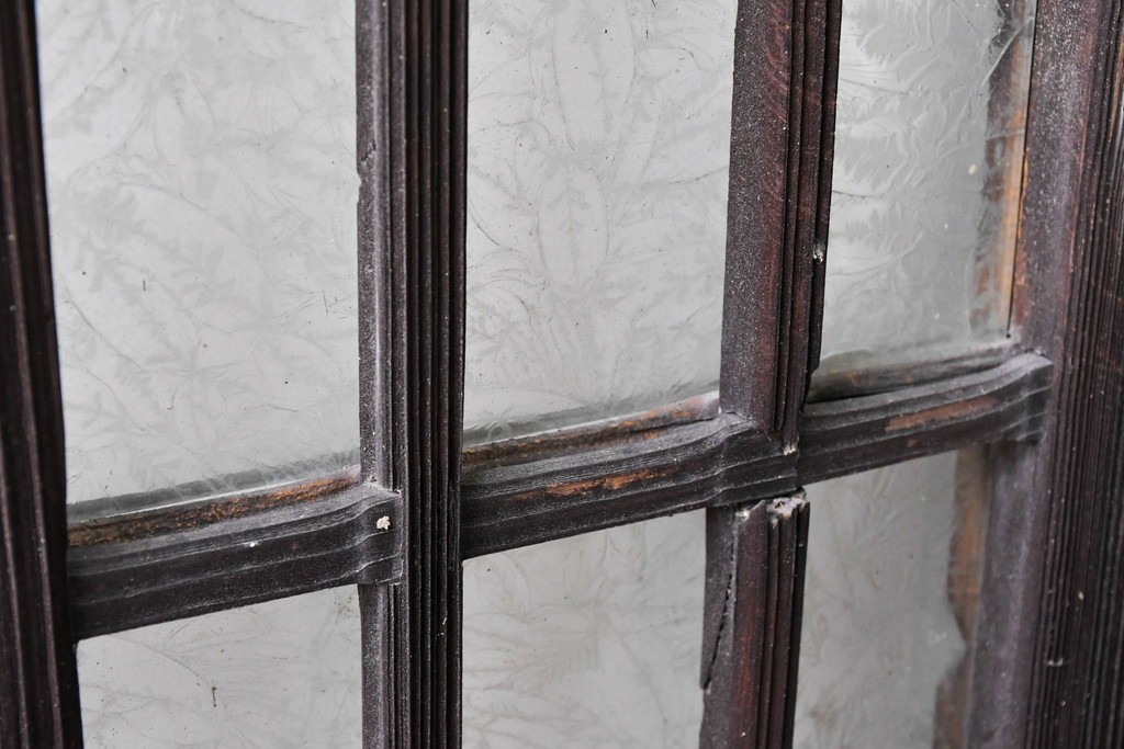 ヴィンテージ建具　昭和中期　結霜ガラス入りの幅狭玄関戸4枚セット　(R-085061)