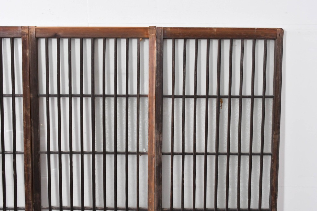 ヴィンテージ建具　昭和中期　結霜ガラス入りの幅狭玄関戸4枚セット　(R-085061)