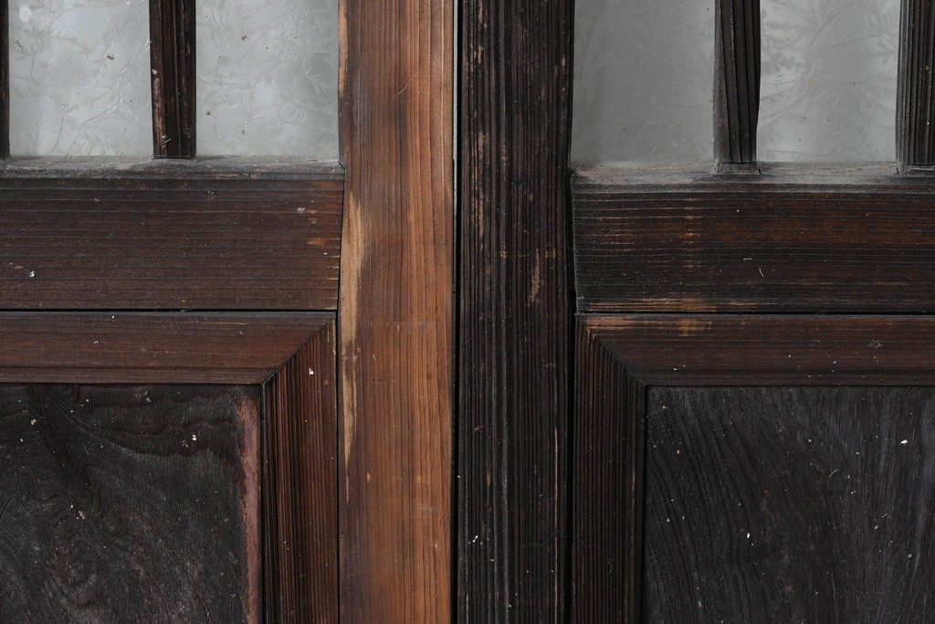 ヴィンテージ建具　昭和中期　結霜ガラス入りの幅狭玄関戸4枚セット　(R-085061)