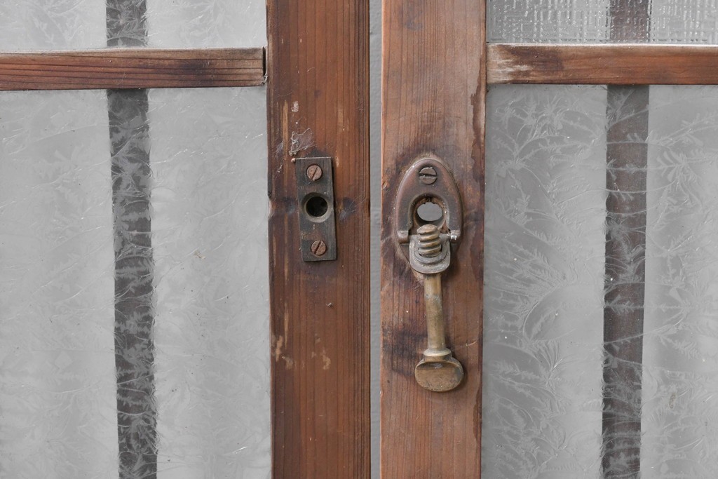 ヴィンテージ建具　昭和中期　結霜ガラス入りの幅狭玄関戸4枚セット　(R-085061)